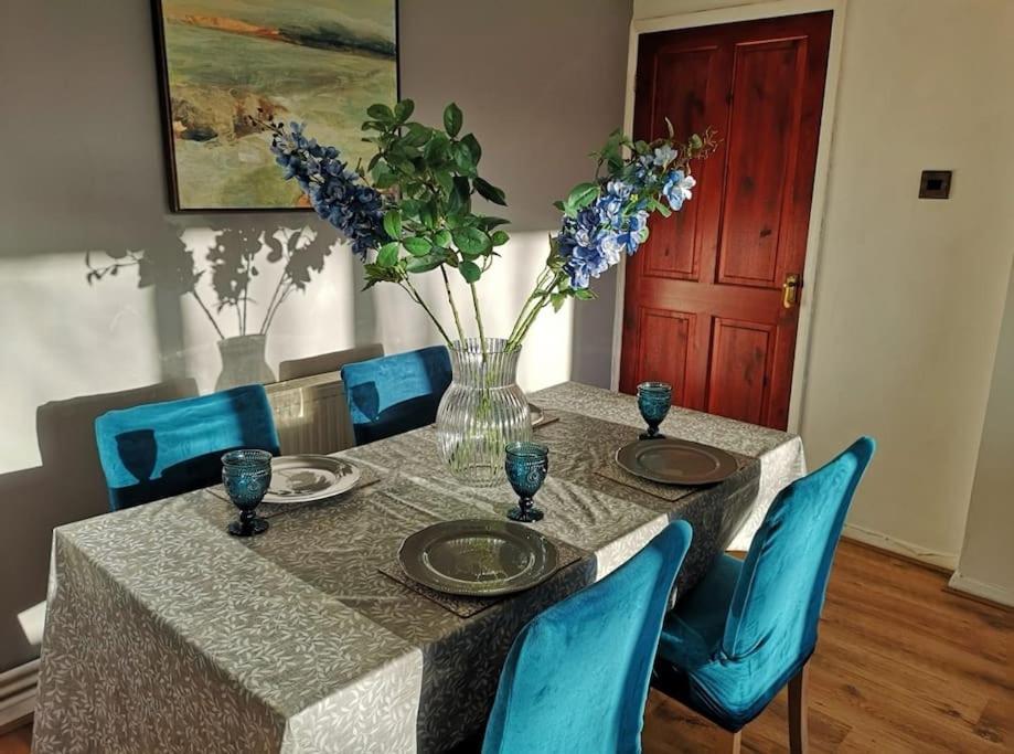 2 Bed Flat, Bounds Green, Piccadilly Line, N11 * Londres