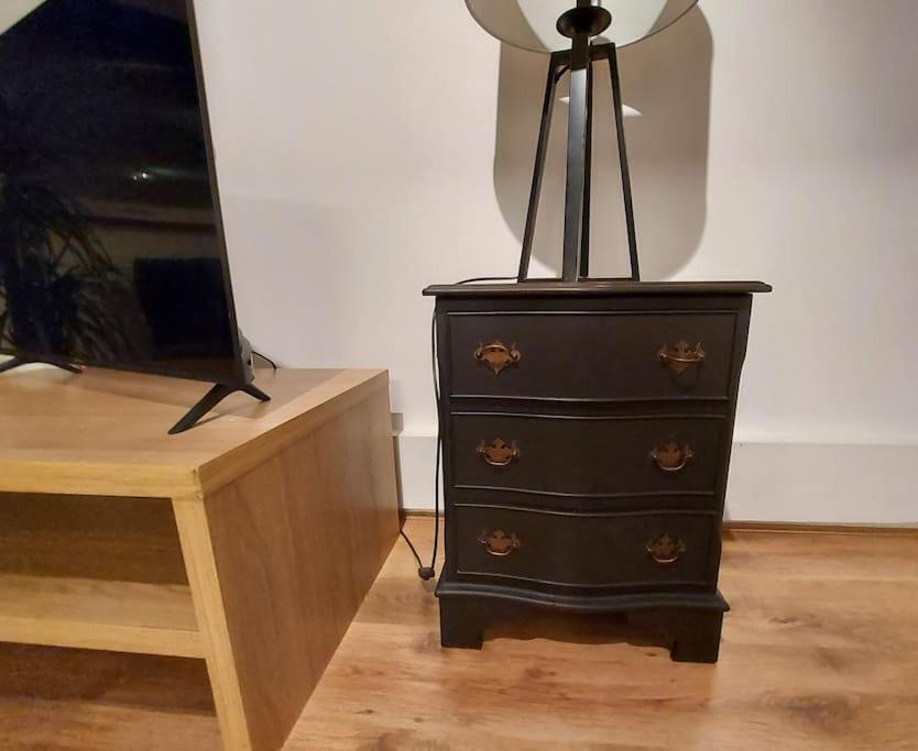 Apartamento 2 Bed Flat, Bounds Green, Piccadilly Line, N11 Londres