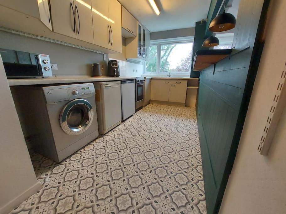 2 Bed Flat, Bounds Green, Piccadilly Line, N11 Apartamento *